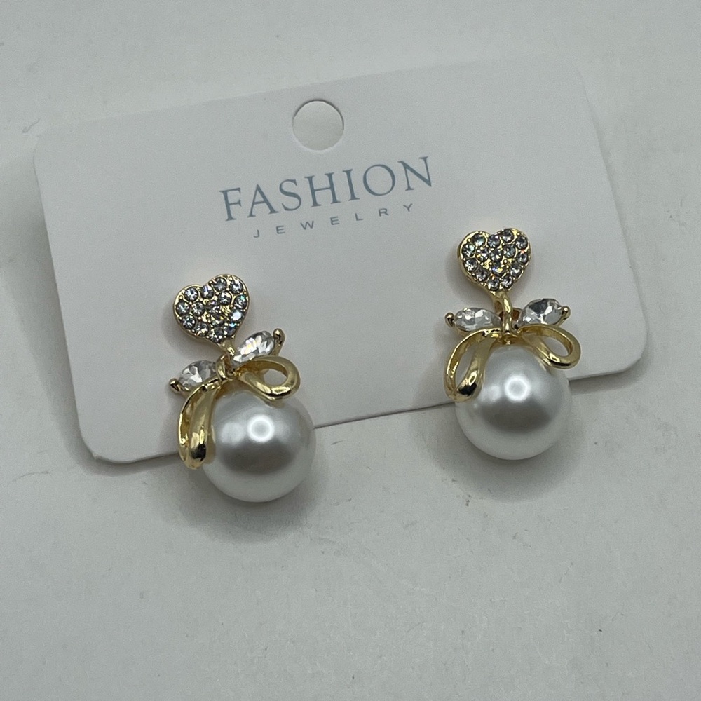 Fashion Jewelry Gold and Silver Pearl Earrings
